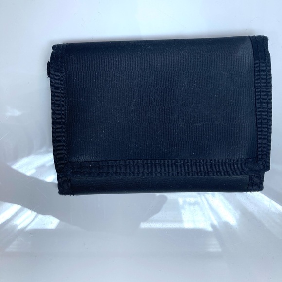 Two Men’s Wallets - Picture 5 of 7